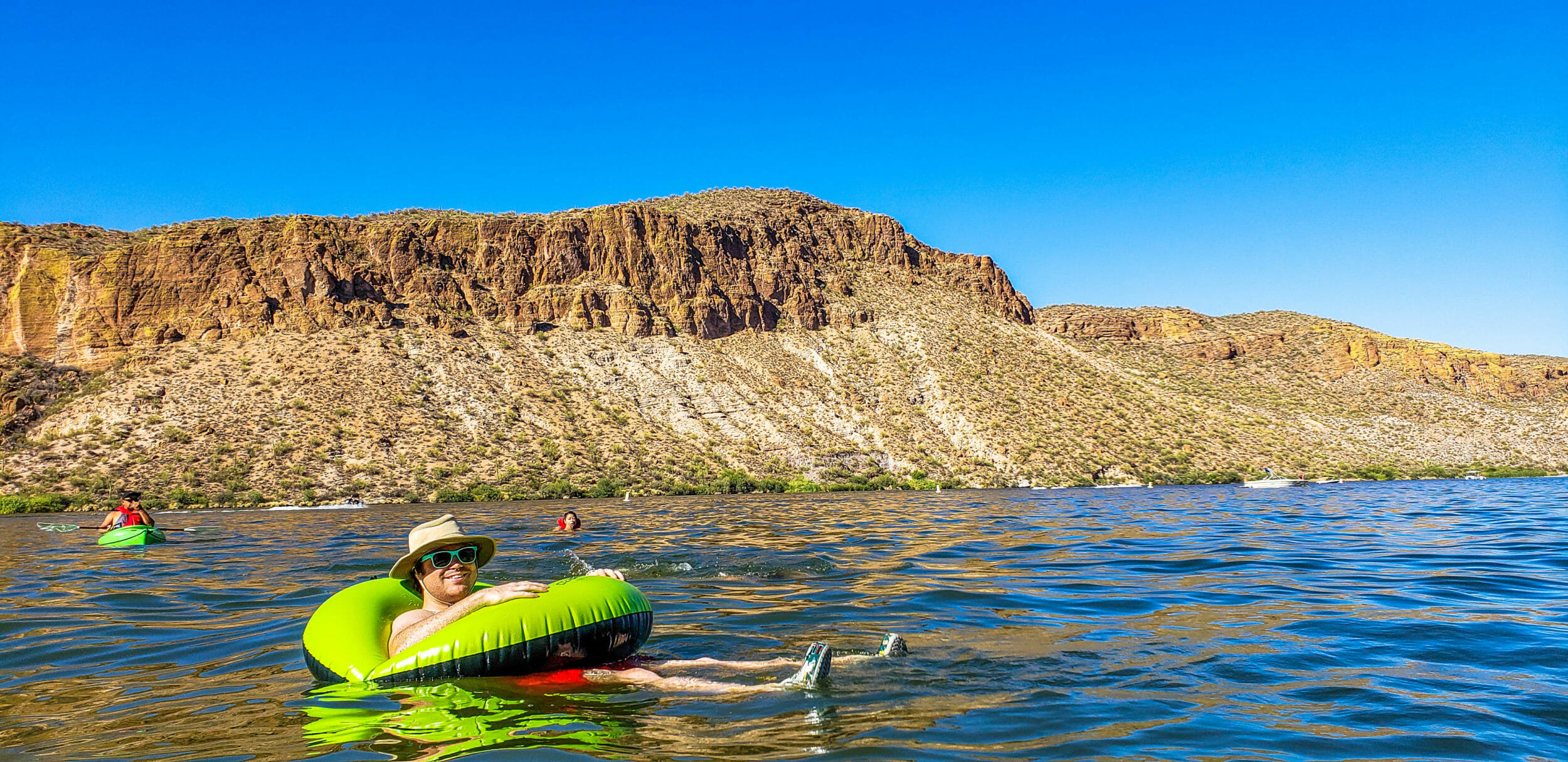 are dogs allowed at canyon lake az